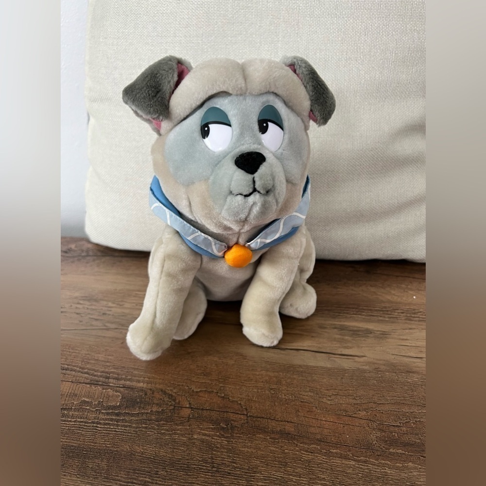 Vintage Disney Pocahontas Percy pug dog 9" Plush made by‎ Applause